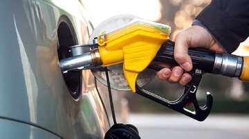 مصوبه کمیسیون مجلس در باره سهمیه بنزین برای همه شهروندان، به بازار سیاه قیمتها منجر می‌شود؟